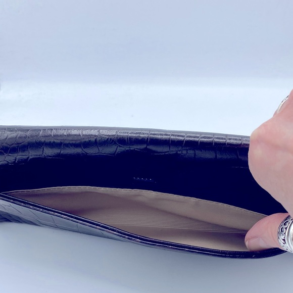 Ann Taylor Genuine Brown Leather Croc Embossed Clutch/Handbag 11”by5”by2” EUC - Picture 5 of 11